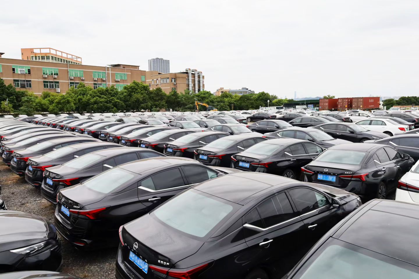 Vehicles at the Guangzhou yard